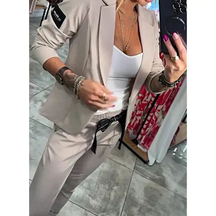 Adriana - Elegantní souprava