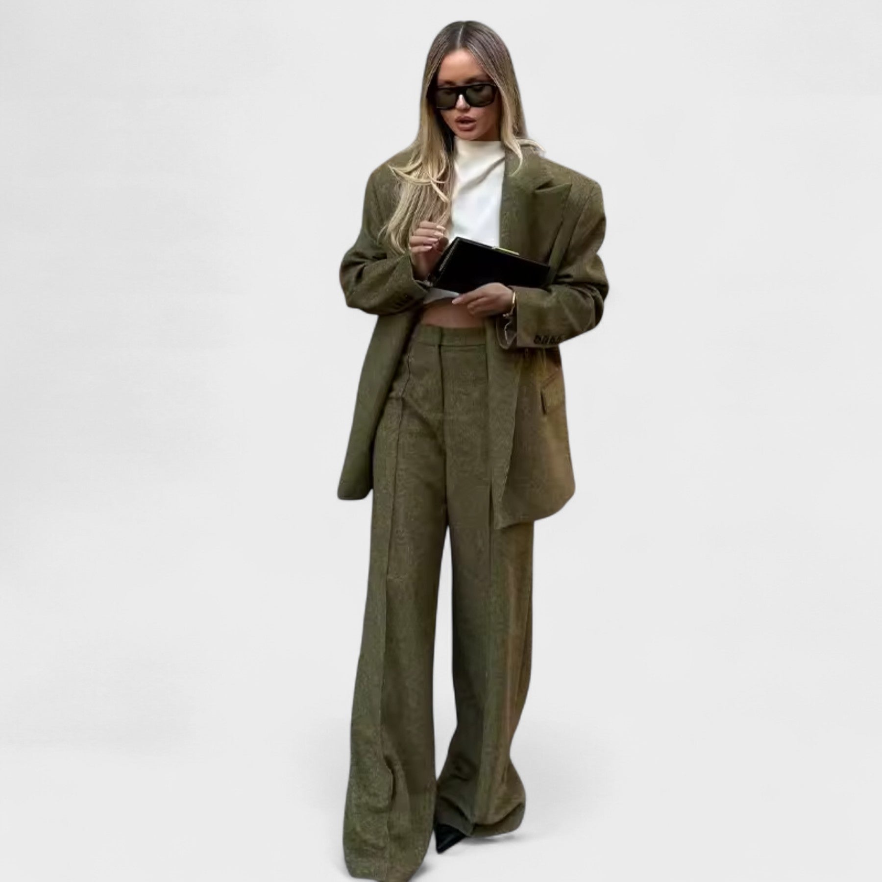 Ana - Elegantní městský outfit