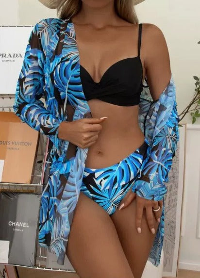 Bali | Bikini s plážovým přehozem
