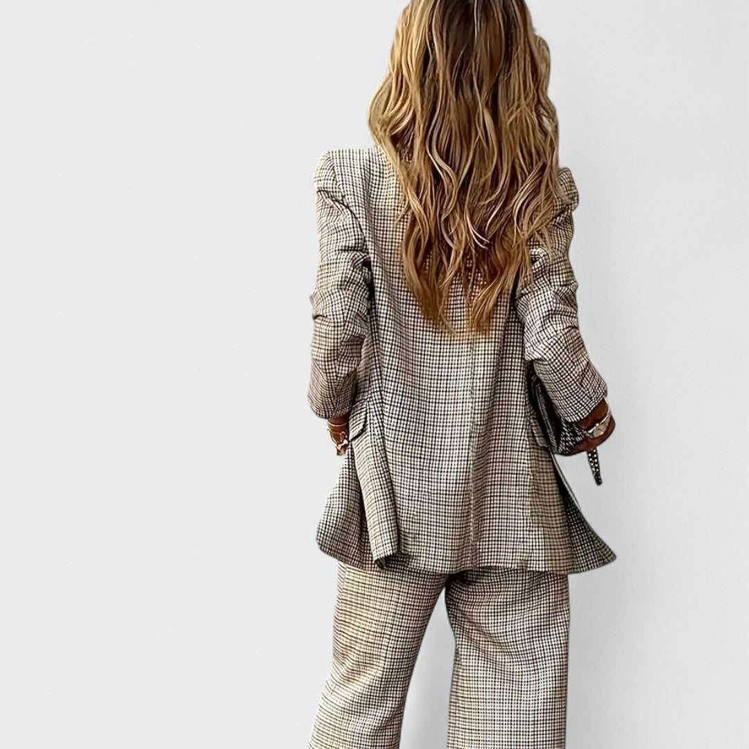 Carlota - Elegantní Outfit