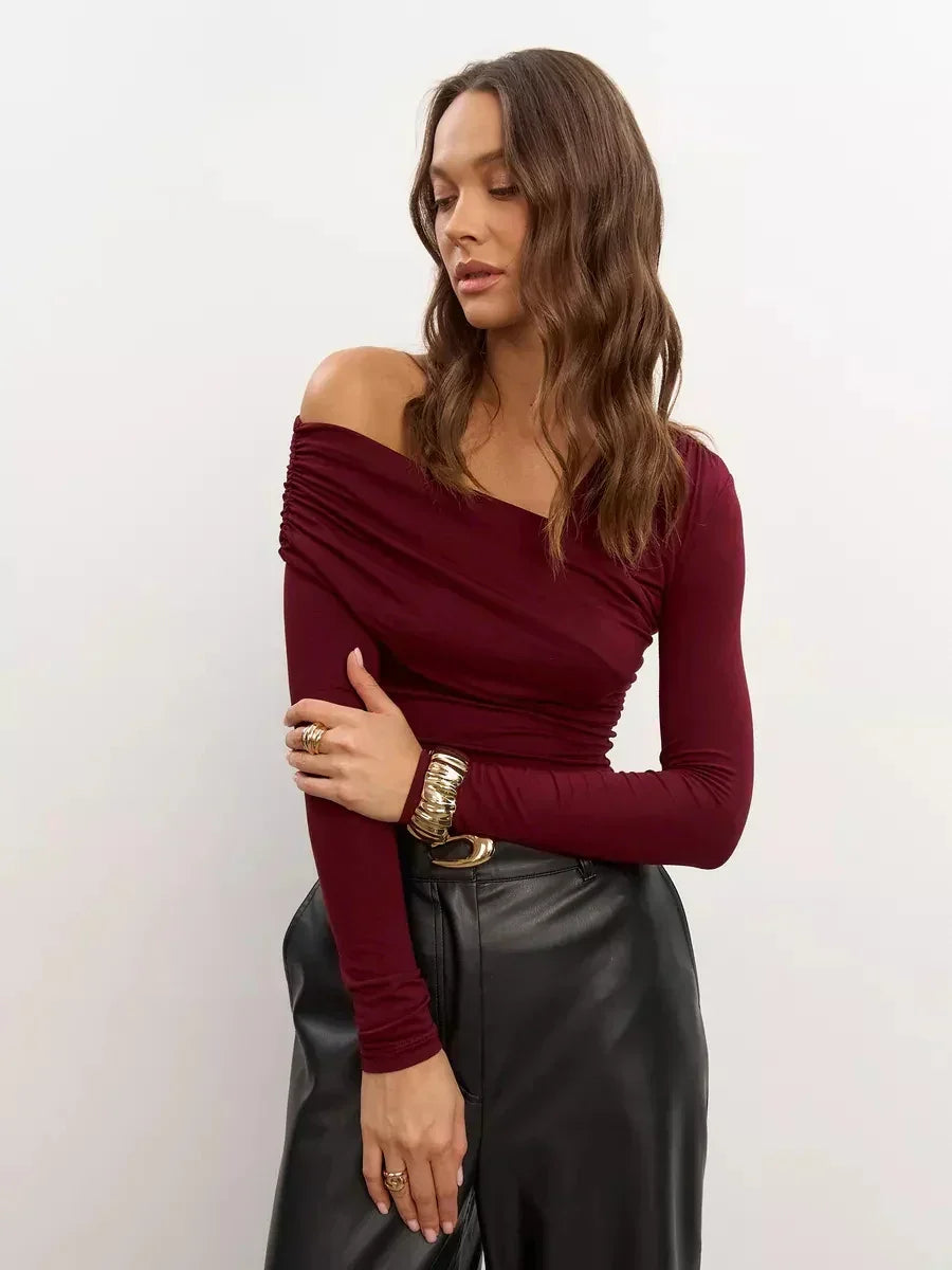 Clara Monroe Top na jedno rameno