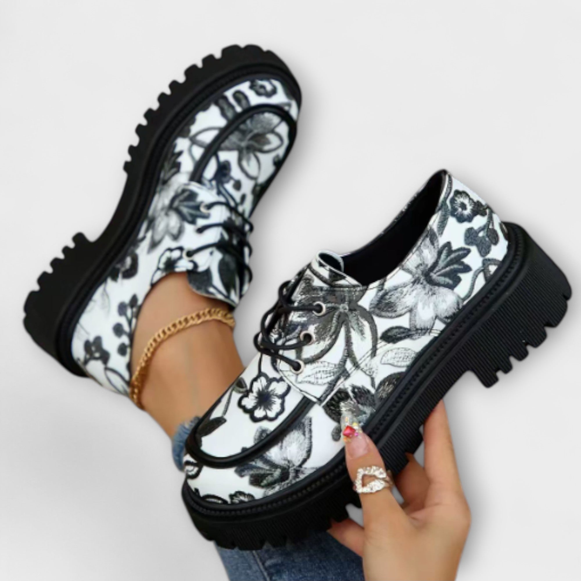 Elegantní mokasíny Anna Retro s metalickým vzhledem Letní lehké