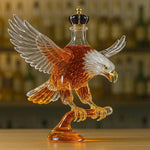 Láhev whisky ve tvaru orla s bílou hlavou