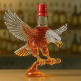 Láhev whisky ve tvaru orla s bílou hlavou