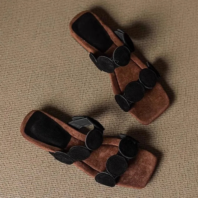 Mule z kůže s embosovaným krokodýlem Aurelia