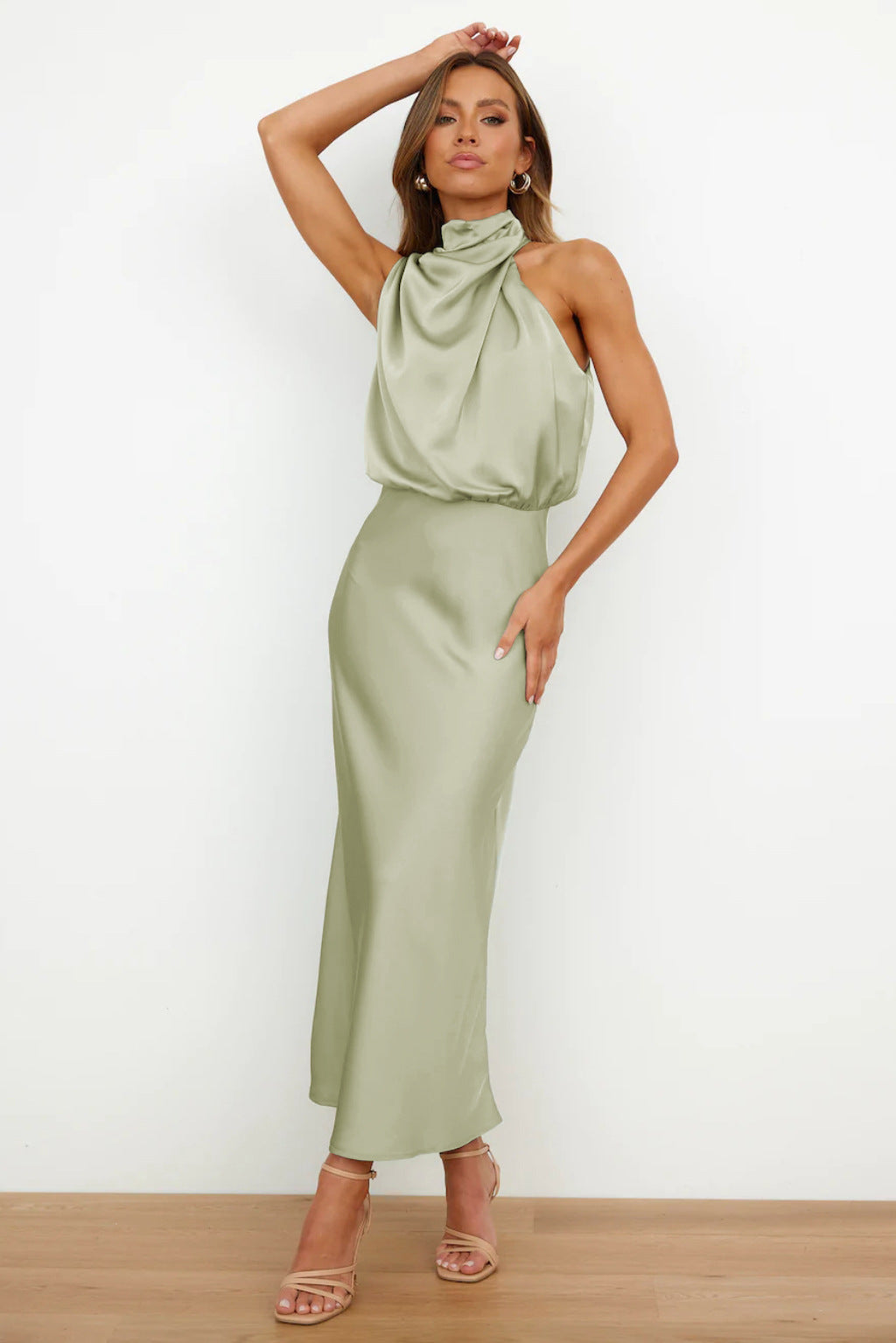 Tyra | Elegantní večerní šaty s halter výstřihem