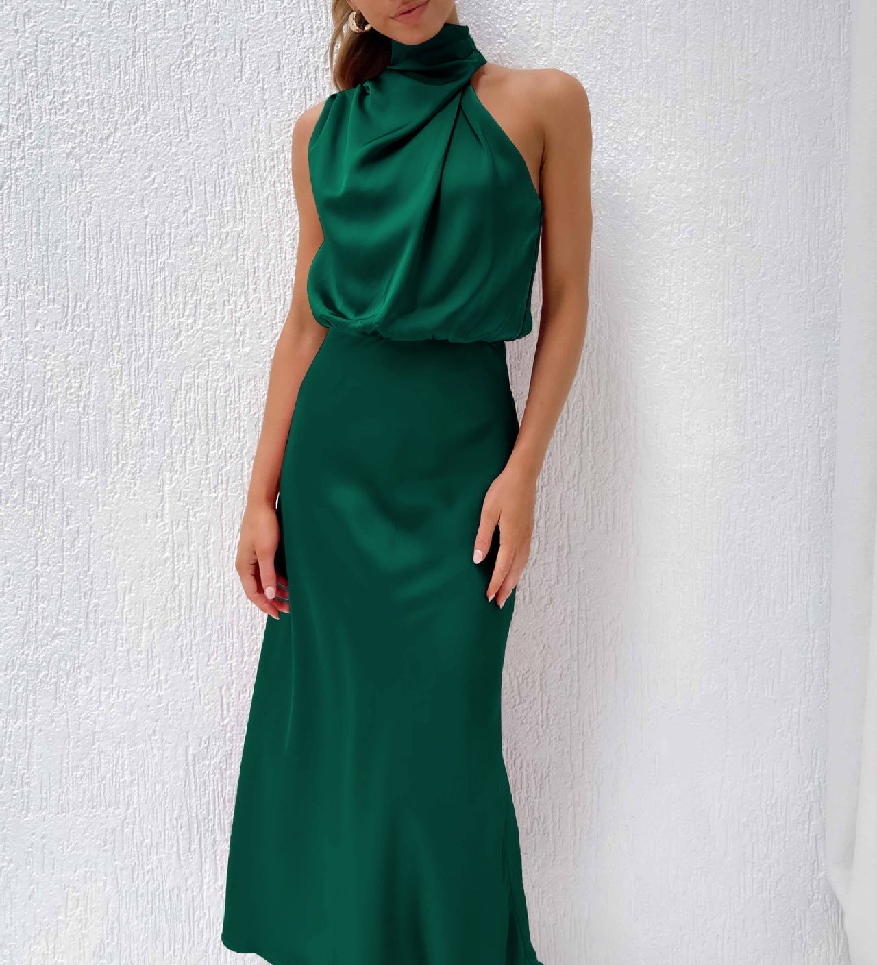 Tyra | Elegantní večerní šaty s halter výstřihem