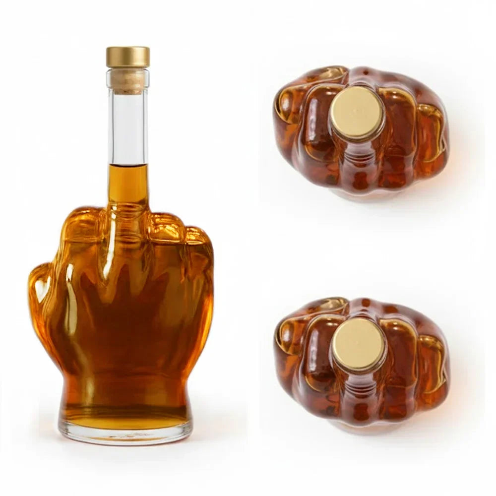 Vlastní karafa na whiskey s prostředníčkem